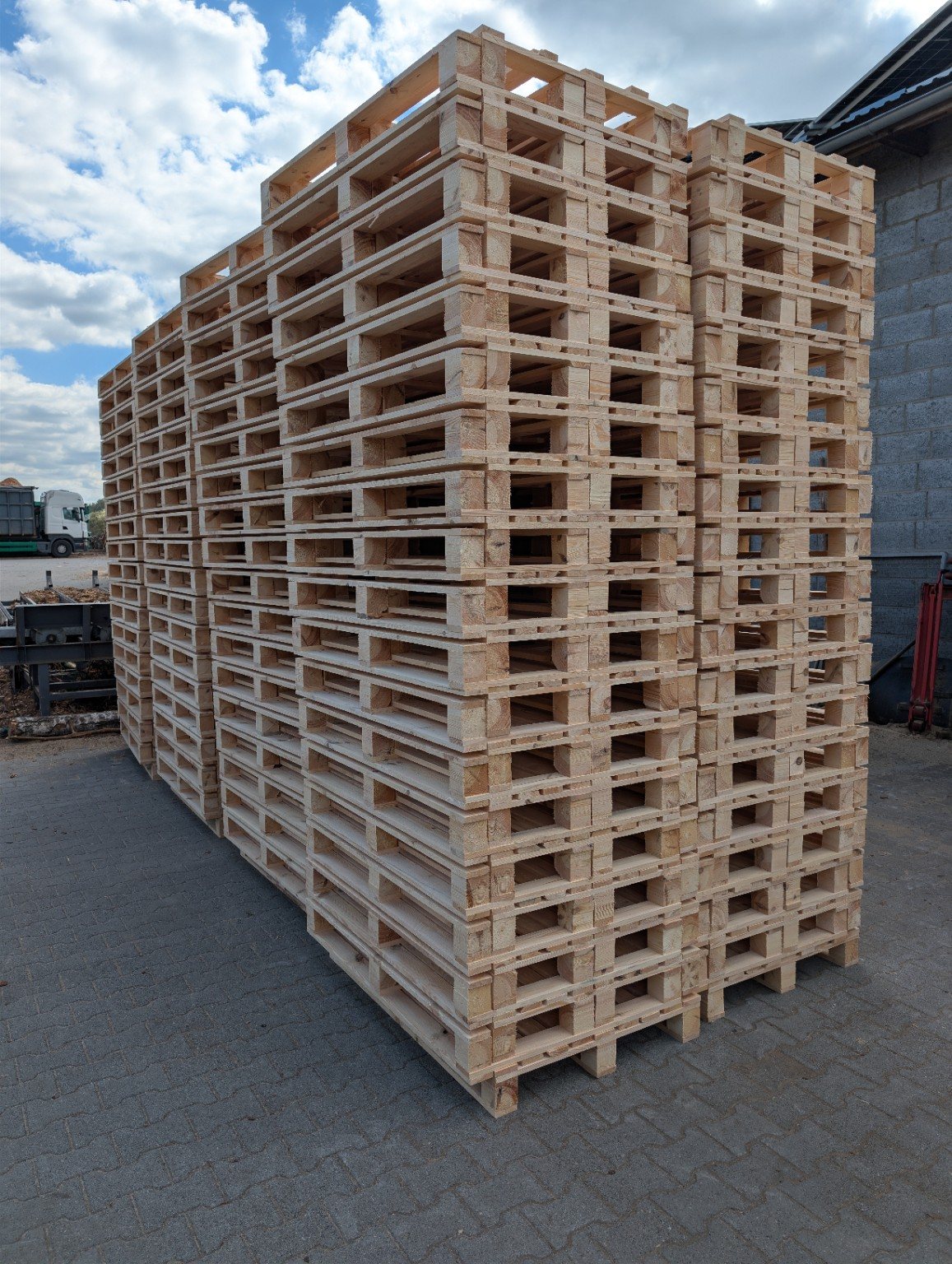 MONWOOD - wooden pallets, project 1